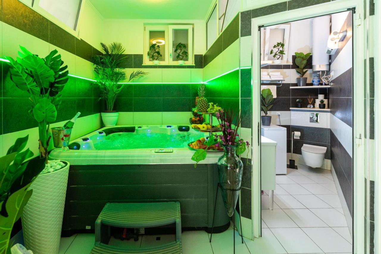 Apartment By The Way Hot Tub And Free Parking Ντουμπρόβνικ Εξωτερικό φωτογραφία